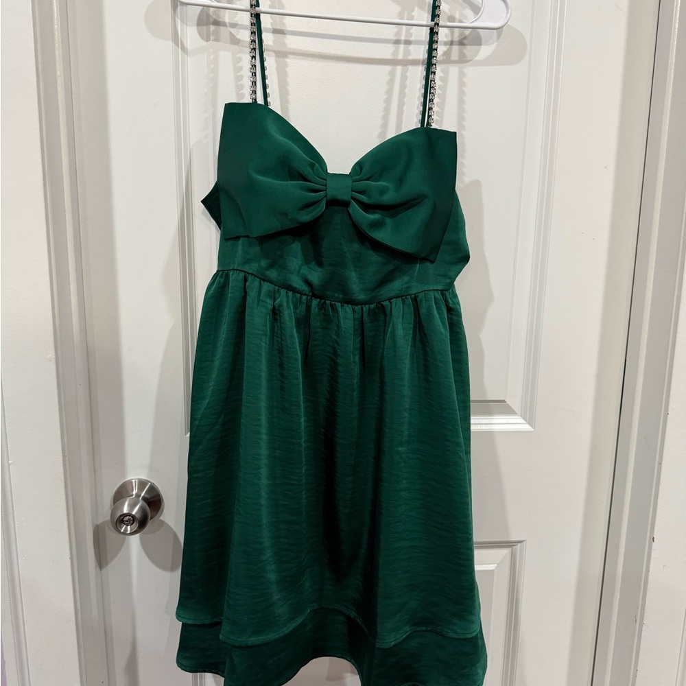 Elegant Green  Dress with Bow